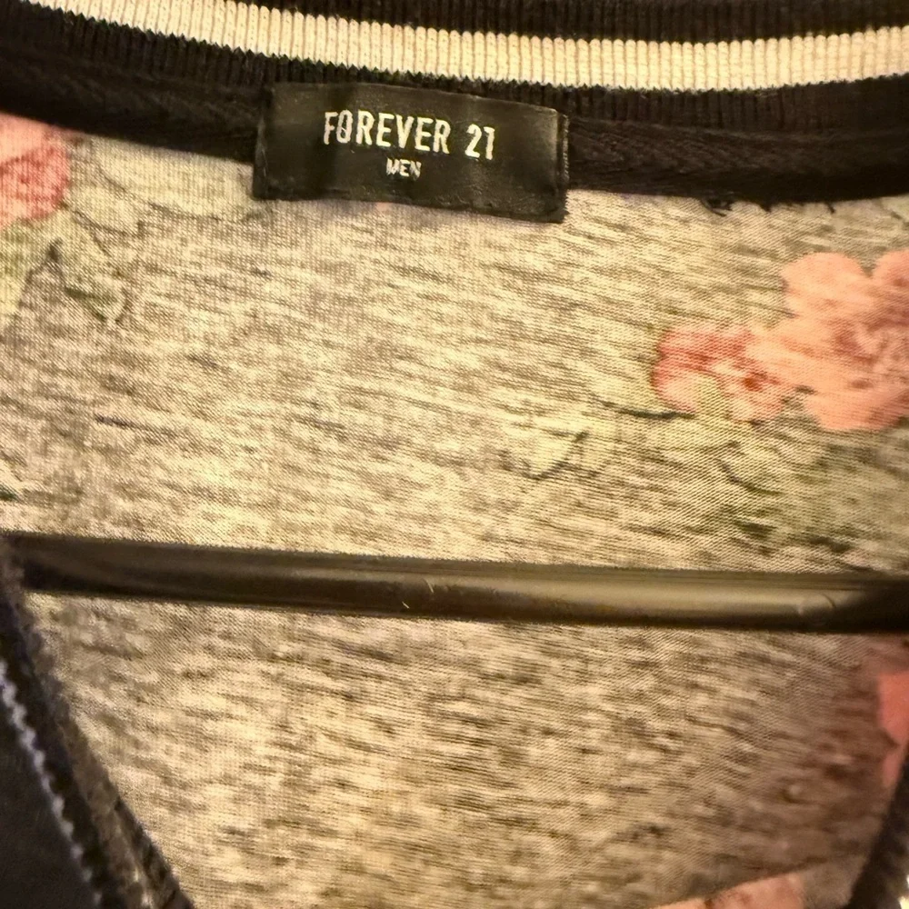 Forever 21 Gray and Pink Floral Top